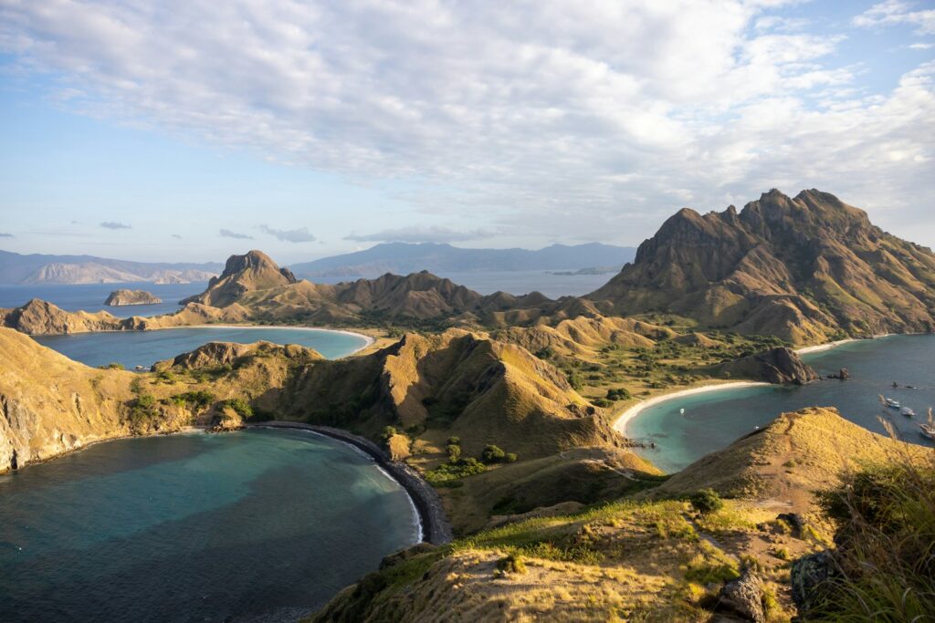 Komodo National Park by Phinisi: Every Island Stop Explained
